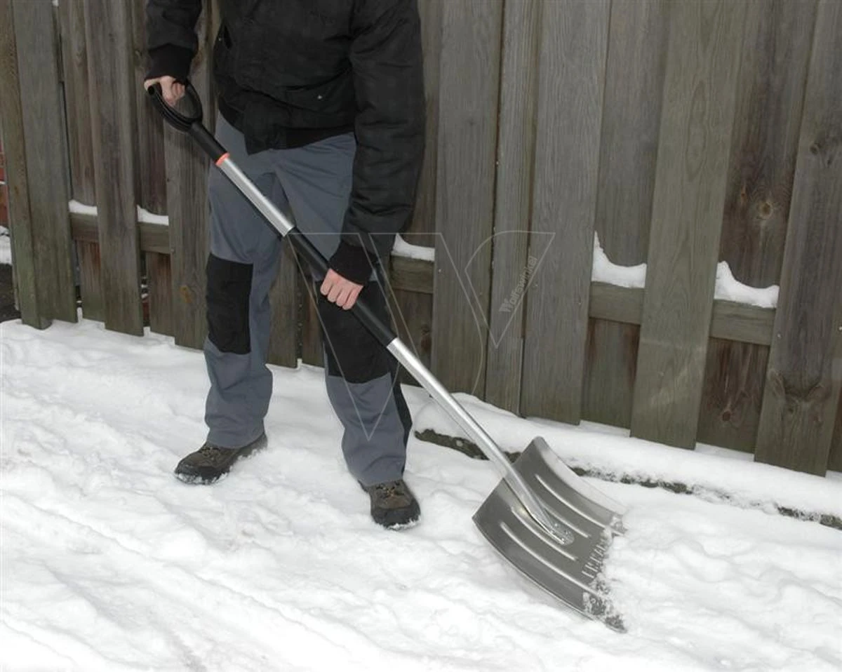 Fiskars Sneeuwschuiver Aluminium Prof. 2 Fiskars Sneeuwschuiver Aluminium Prof. - Afbeelding 2