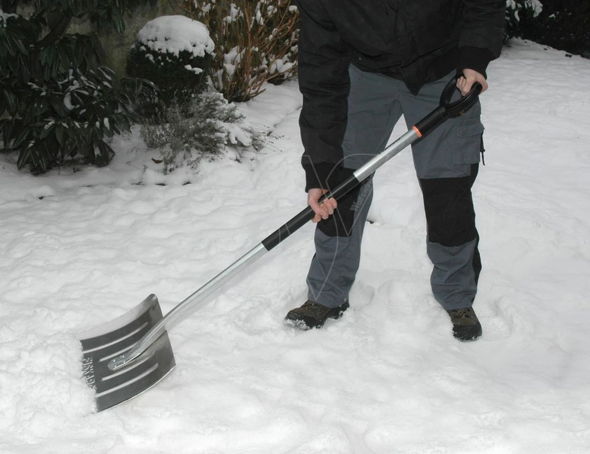 Fiskars Sneeuwschuiver Aluminium Prof. 3 Fiskars Sneeuwschuiver Aluminium Prof. - Afbeelding 3
