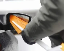 Fiskars Snowxpert Ijskrabber + Borstel -Silky || KWB || Spax Verkoop 1019352 3 Fiskars20sneeuw20borstel20en20ijskrabber